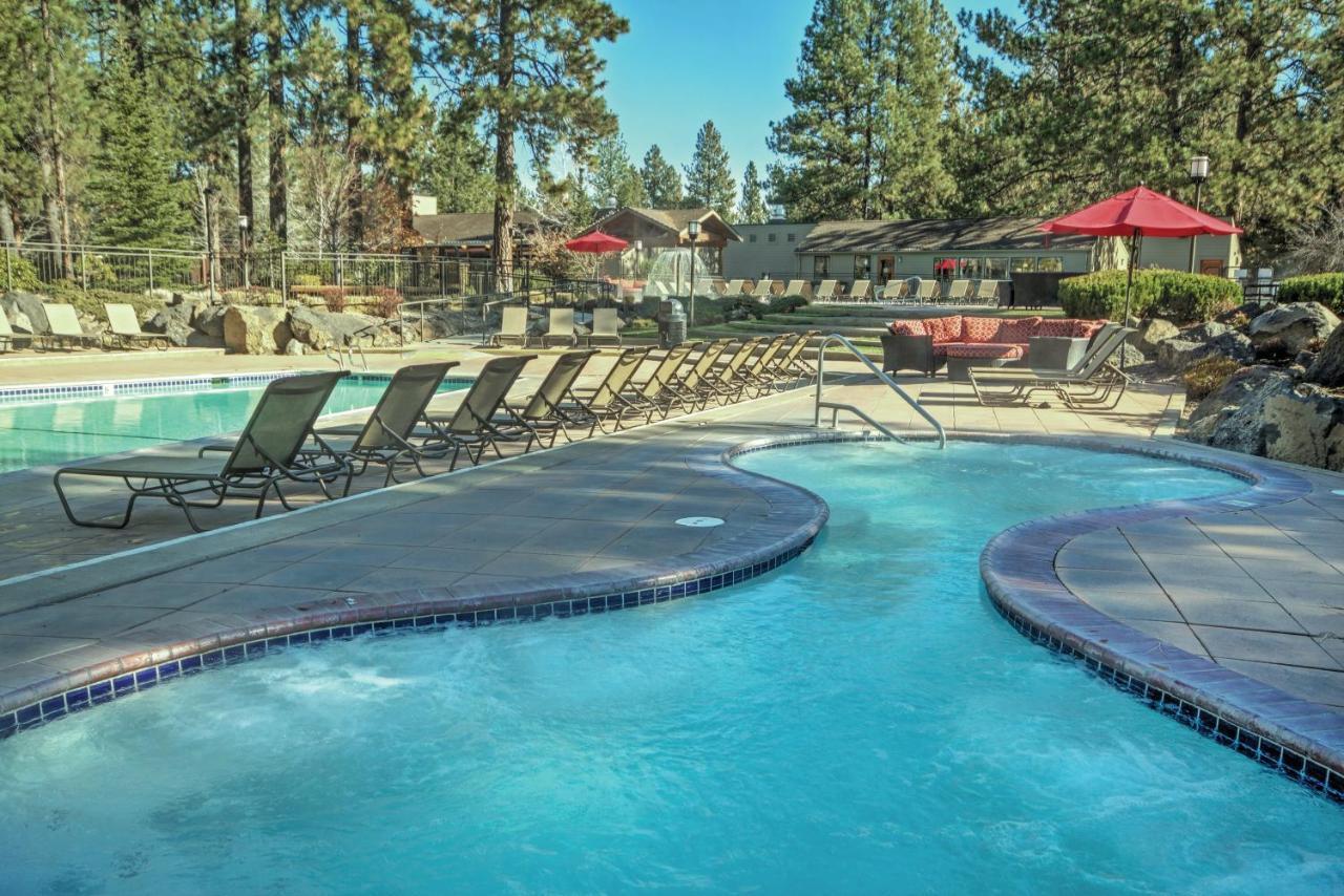 Seventh Mountain Resort Deschutes River Woods Buitenkant foto