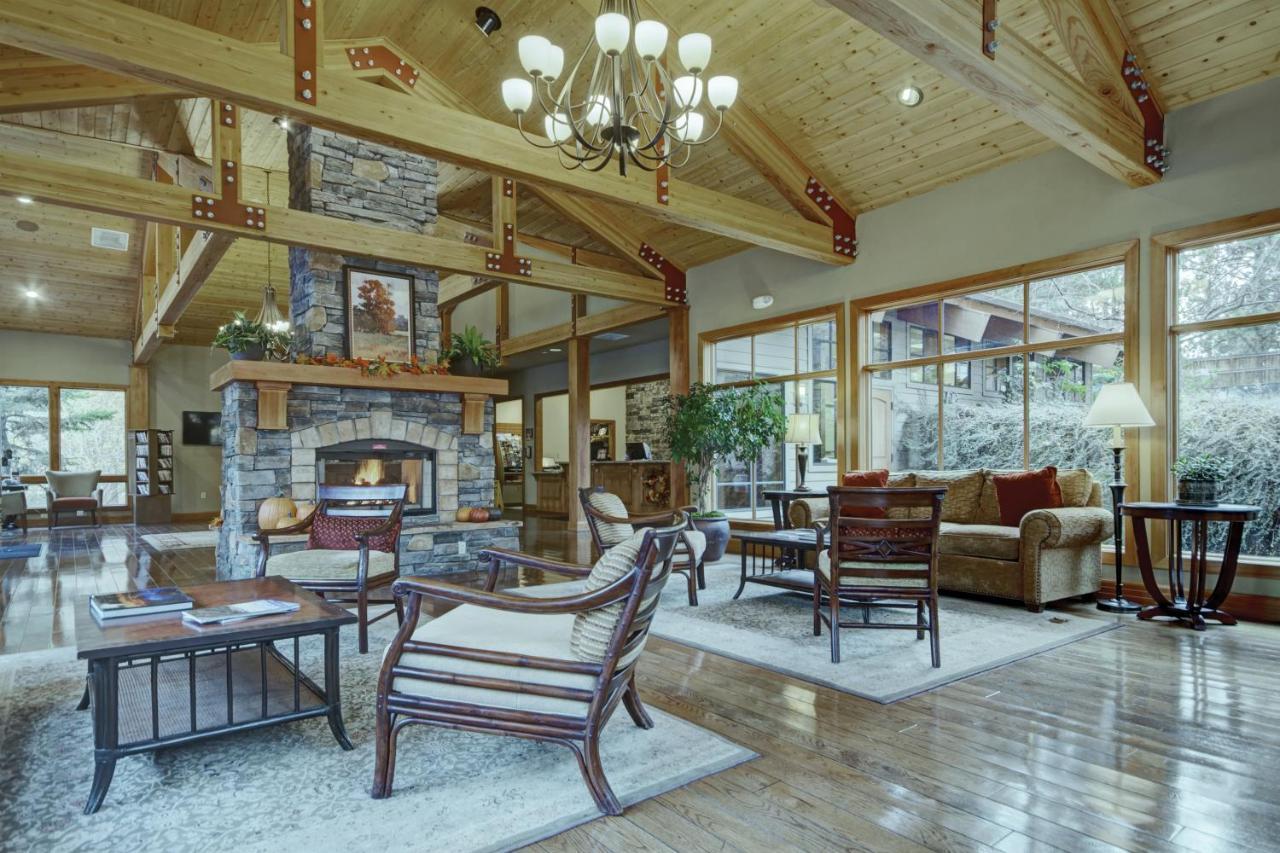 Seventh Mountain Resort Deschutes River Woods Buitenkant foto