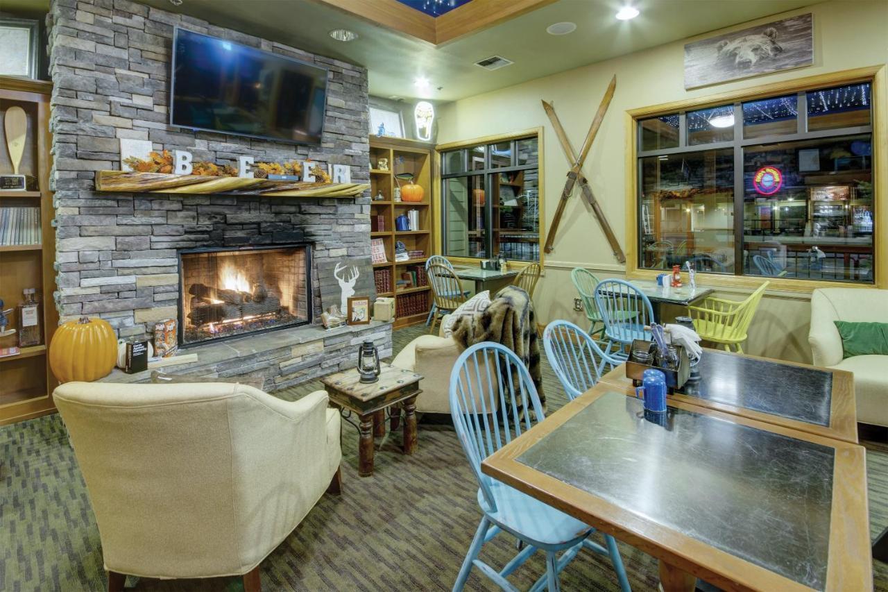 Seventh Mountain Resort Deschutes River Woods Buitenkant foto