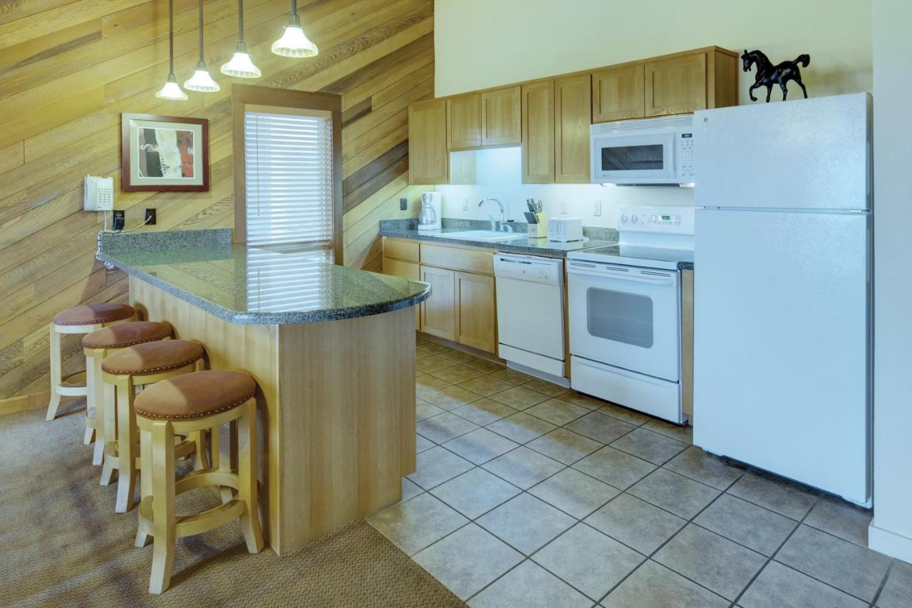 Seventh Mountain Resort Deschutes River Woods Buitenkant foto