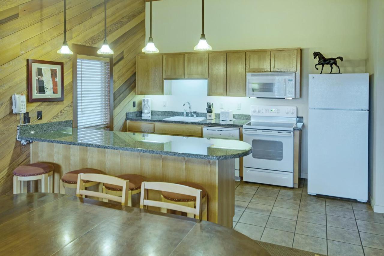 Seventh Mountain Resort Deschutes River Woods Buitenkant foto