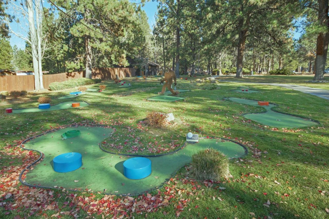 Seventh Mountain Resort Deschutes River Woods Buitenkant foto