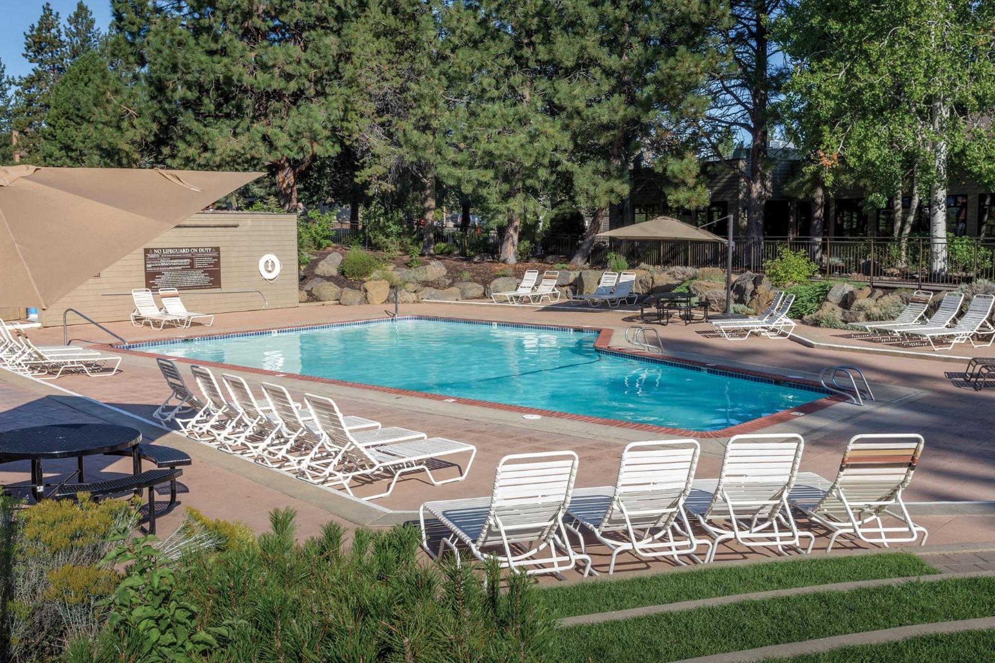 Seventh Mountain Resort Deschutes River Woods Buitenkant foto